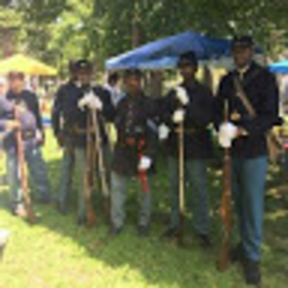 Meet your Posher, Bernard m.